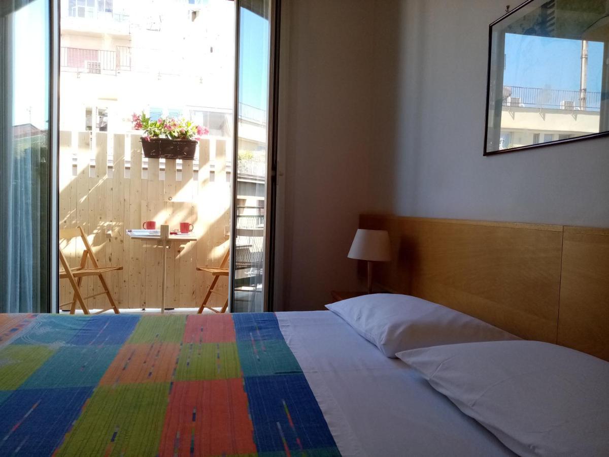 Ariston Petit Hotel Palermo Exterior photo
