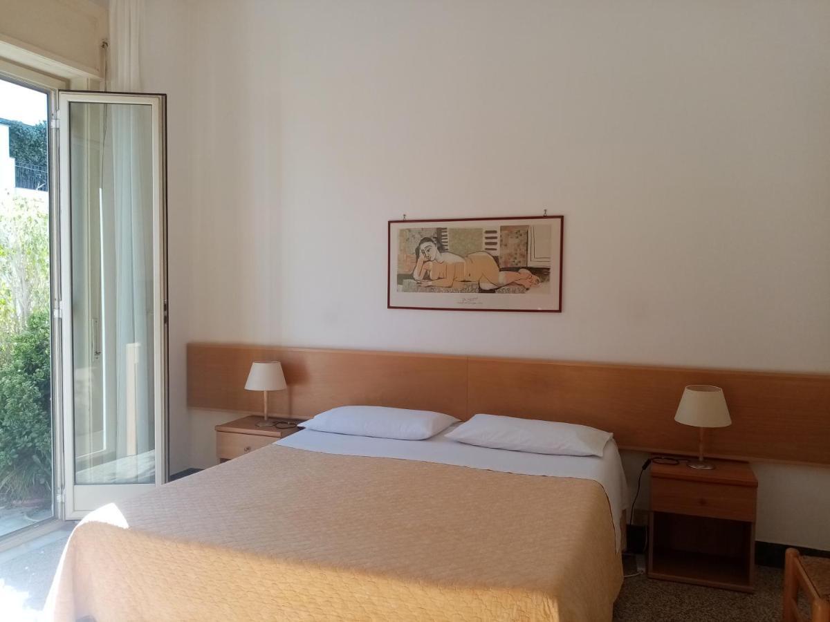 Ariston Petit Hotel Palermo Exterior photo